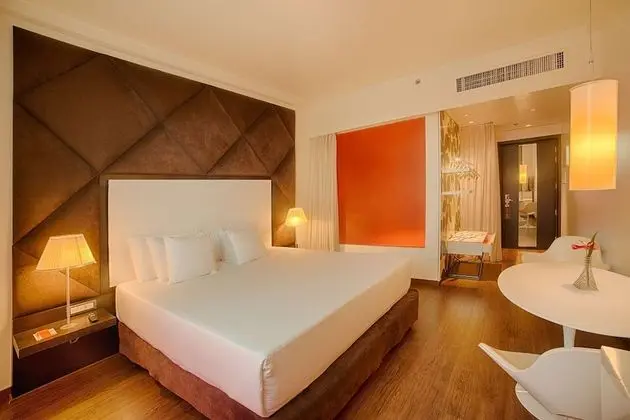 Family Oda (nhow Adjoining Room extra bed 4AD+1CH)