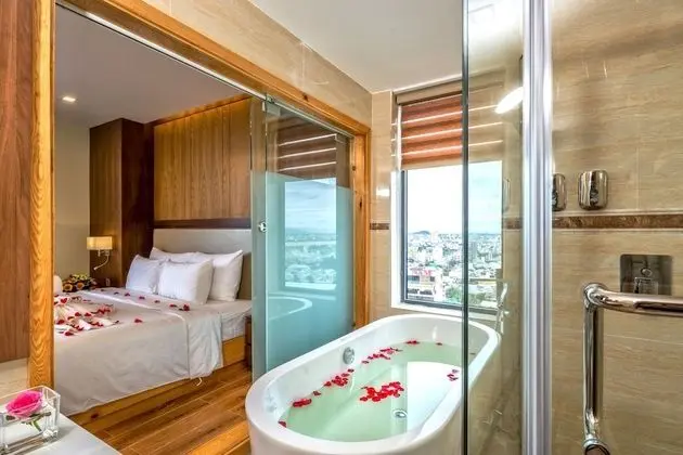 Luxury Tek Büyük Yataklı Oda, Deniz Manzaralı