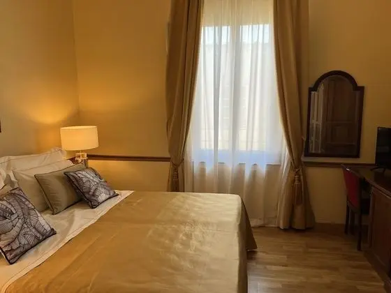 Basic Tek Büyük Yataklı Oda