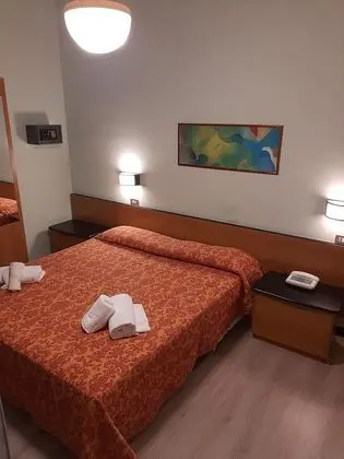 Basic Tek Büyük Yataklı Oda