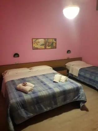 Basic Üç Kişilik Oda
