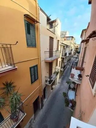 Superior Oda, Balkon