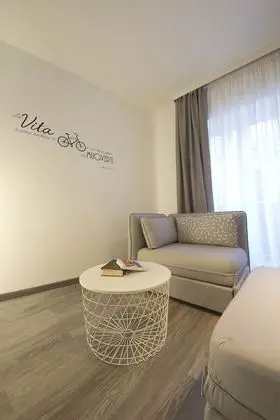 Superior Oda, Balkon