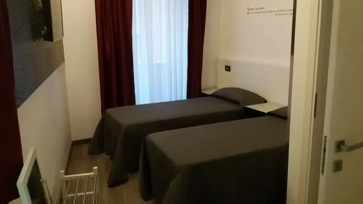 Tek Büyük veya İki Ayrı Yataklı Oda, Balkon