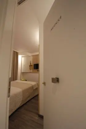 Tek Büyük veya İki Ayrı Yataklı Oda, Balkon