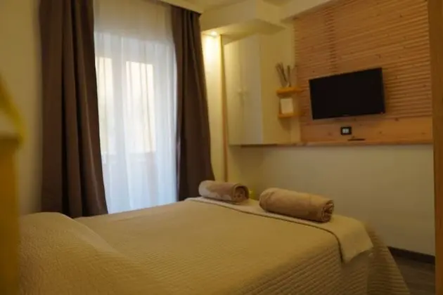 Tek Büyük veya İki Ayrı Yataklı Oda, Balkon