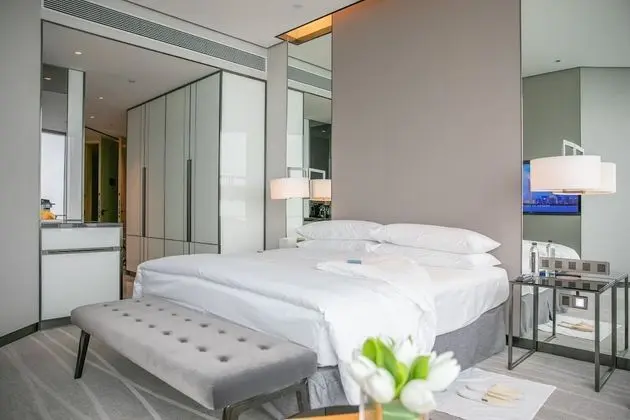 Deluxe Oda, 1 Büyük (Queen) Boy Yatak (N1)