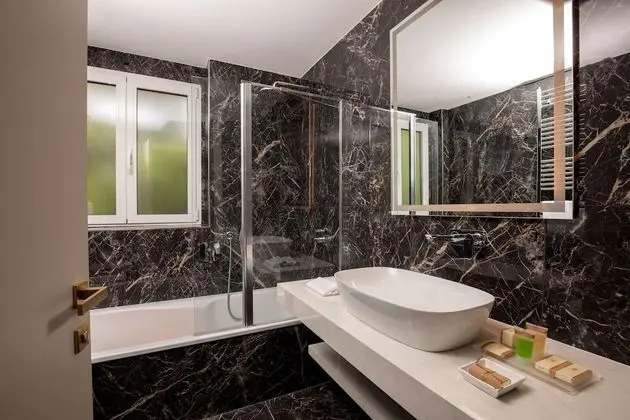 Luxury Tek Büyük veya İki Ayrı Yataklı Oda (Luxory)