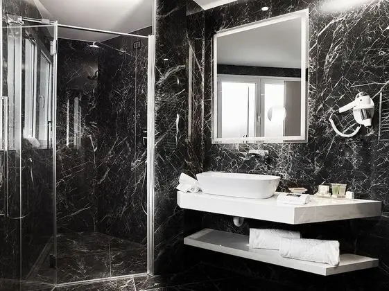 Luxury Tek Büyük veya İki Ayrı Yataklı Oda (Luxory)