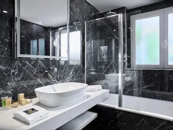Luxury Tek Büyük veya İki Ayrı Yataklı Oda (Luxory)
