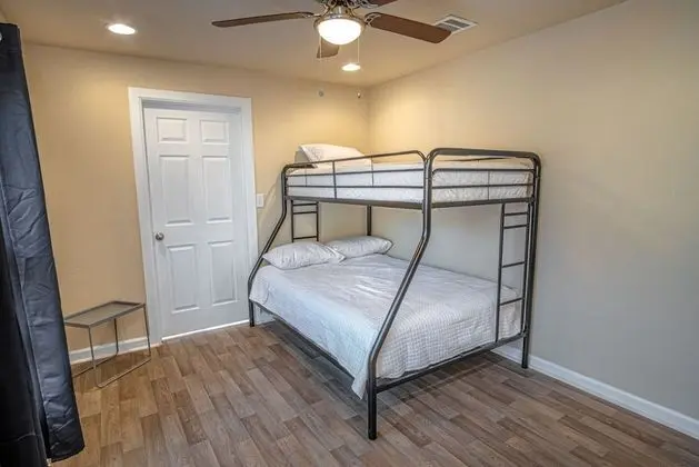 Ev (3 Bedrooms)