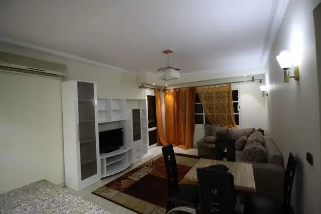 Apart Daire, 2 Yatak Odası, Havuz Kullanımı, Bahçeli