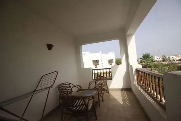 Apart Daire, 2 Yatak Odası, Havuz Kullanımı, Bahçeli