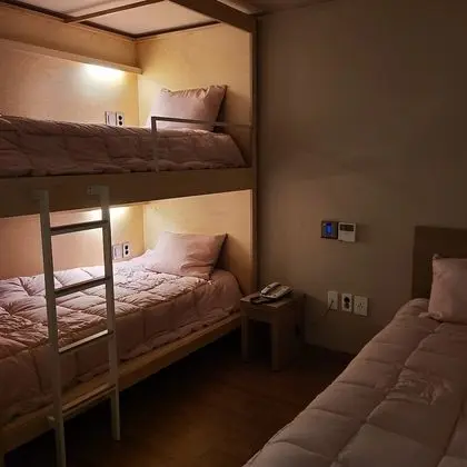 Ortak Ranzalı Oda, Sadece kadınlar için, Sigara İçilmez