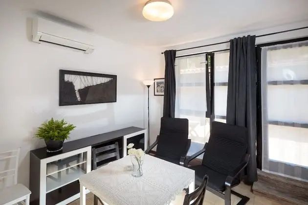 Apart Daire, Zemin Kat