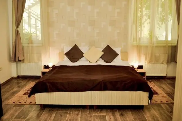 Apartament 12
