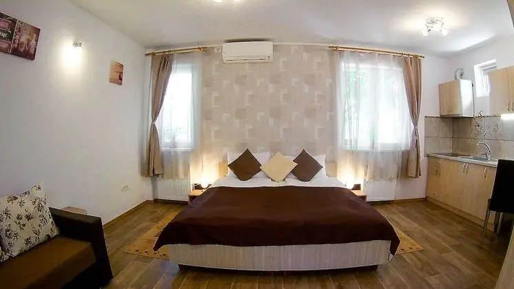 Apartament 12