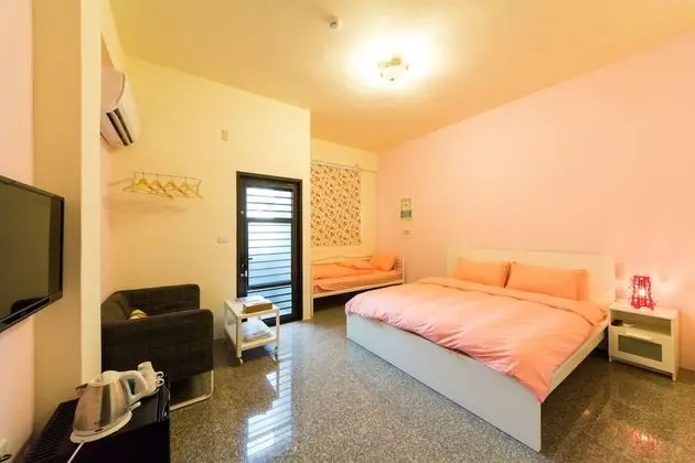 Standard Tek Büyük Yataklı Oda, Balkon (Pink )