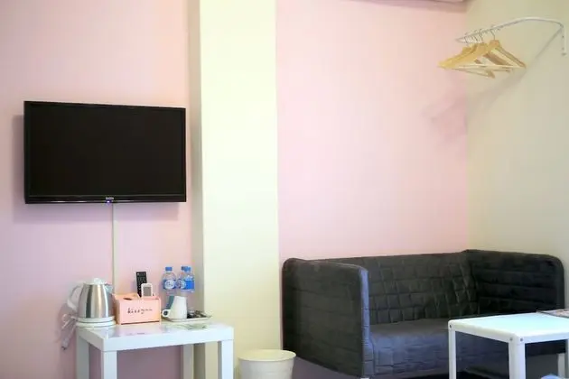 Standard Tek Büyük Yataklı Oda, Balkon (Pink )