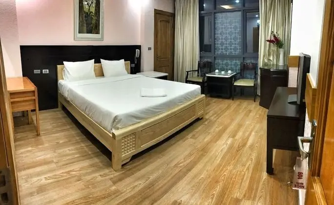 Deluxe Tek Büyük Yataklı Oda