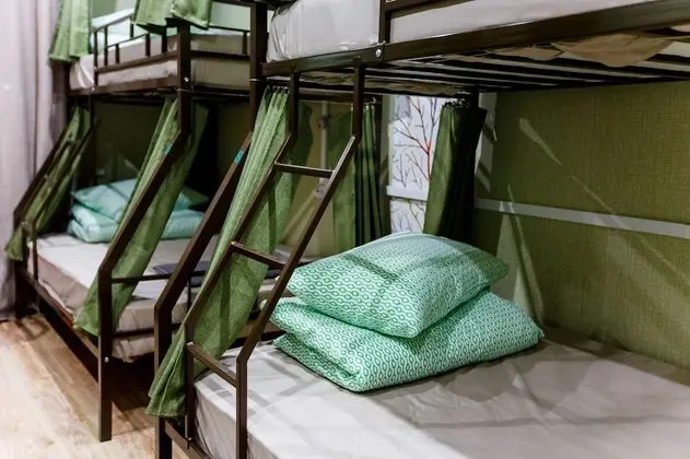 Ortak Ranzalı Oda, Sadece erkekler için (8 beds, Upper bed)