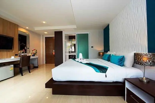 Deluxe King Room