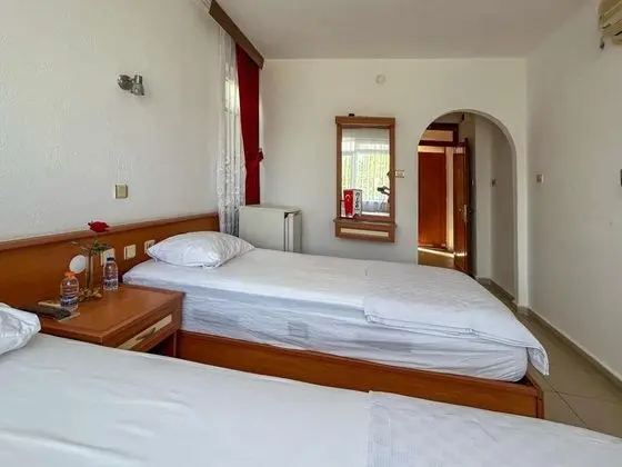 Çift Kişilik Oda - Balkonlu, Deniz veya Bahçe Manzaralı, İki Tek Kişilik Yataklı