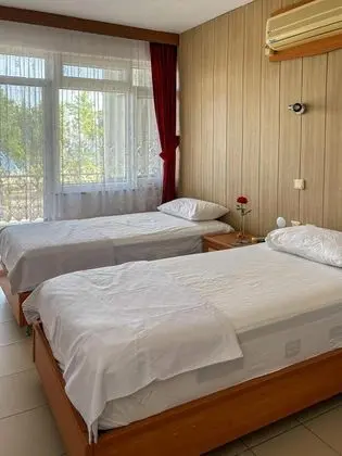 Çift Kişilik Oda - Balkonlu, Deniz veya Bahçe Manzaralı, İki Tek Kişilik Yataklı