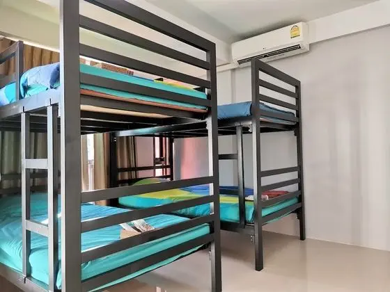 Ortak Ranzalı Oda, 4 Yatak Odası