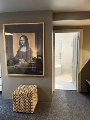 Executive Stüdyo, Balkon