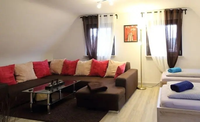 Apart Daire, 1 Yatak Odası ("The Village One")