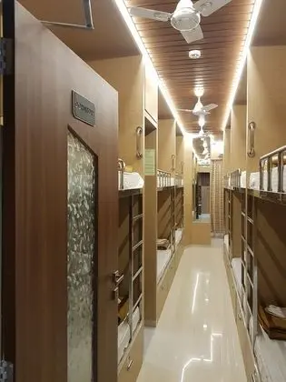 Deluxe Ortak Ranzalı Oda