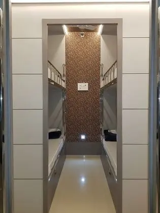Deluxe Ortak Ranzalı Oda