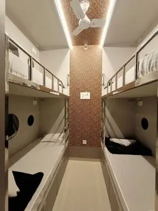 Deluxe Ortak Ranzalı Oda