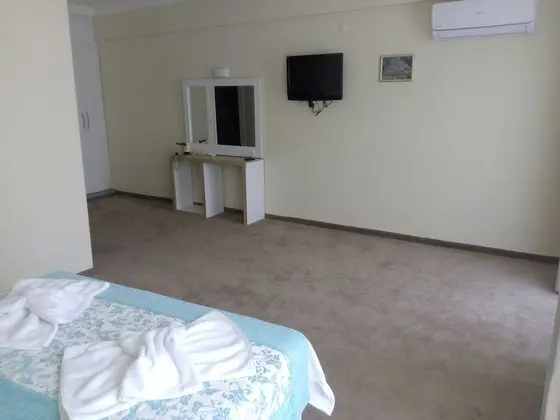 Family Tek Büyük Yataklı Oda, Balkon, Şehir Manzaralı