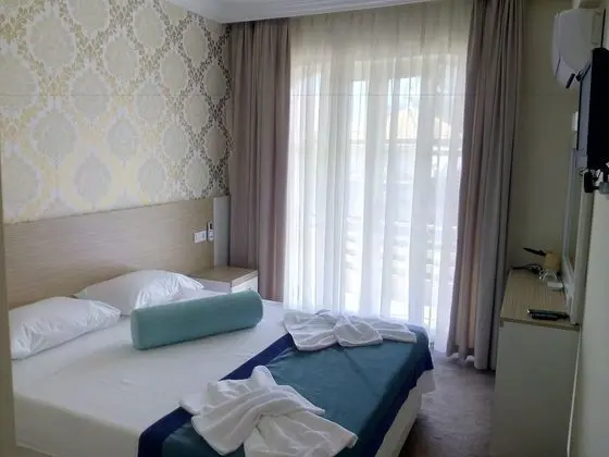 Family Tek Büyük Yataklı Oda, Balkon, Şehir Manzaralı