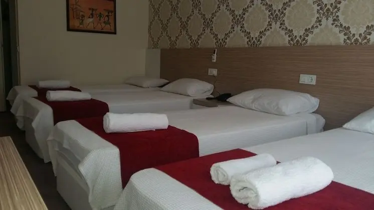 Standard Dört Kişilik Oda, Balkon