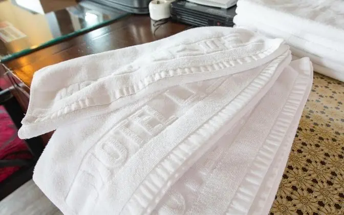 Oda (Twin Room (Netflix personal account a)