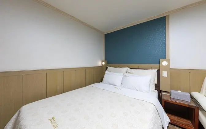 Oda (VIP Room (You can watch Netflix perso)