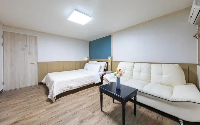 Oda (VIP Room (You can watch Netflix perso)