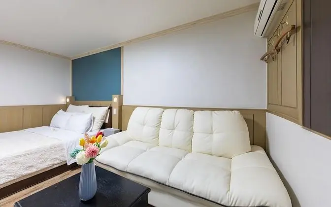 Oda (VIP Room (You can watch Netflix perso)