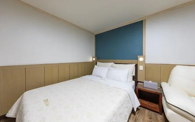 Oda (VIP Room (You can watch Netflix perso)