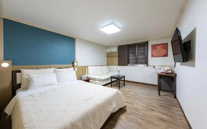 Oda (VIP Room (You can watch Netflix perso)