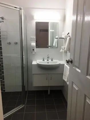 Queen Room Package (Pets not allowed)