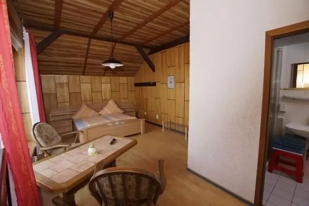 Tek Büyük Yataklı Oda, Balkon