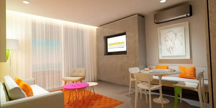 Penthouse Swim-Up Oceanfront King Suite