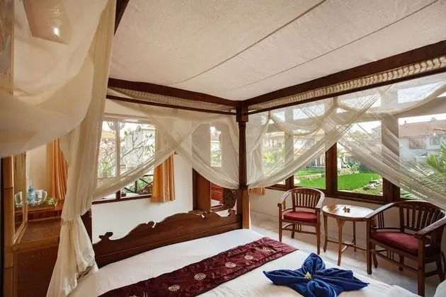 Standard Tek Büyük Yataklı Oda