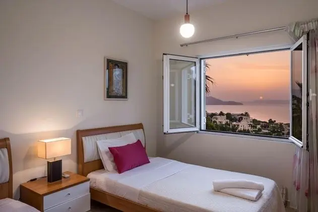 Comfort Villa, 3 Yatak Odası, Deniz Manzaralı, Bahçeli