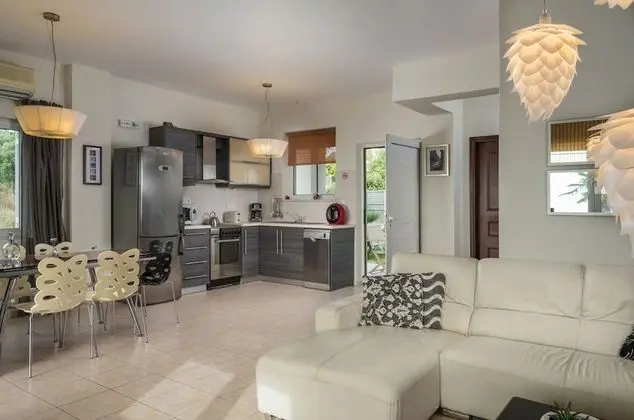 Comfort Villa, 3 Yatak Odası, Deniz Manzaralı, Bahçeli