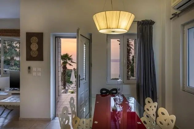 Comfort Villa, 3 Yatak Odası, Deniz Manzaralı, Bahçeli